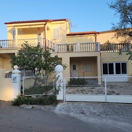 Mala Vila Seline Exterior photo