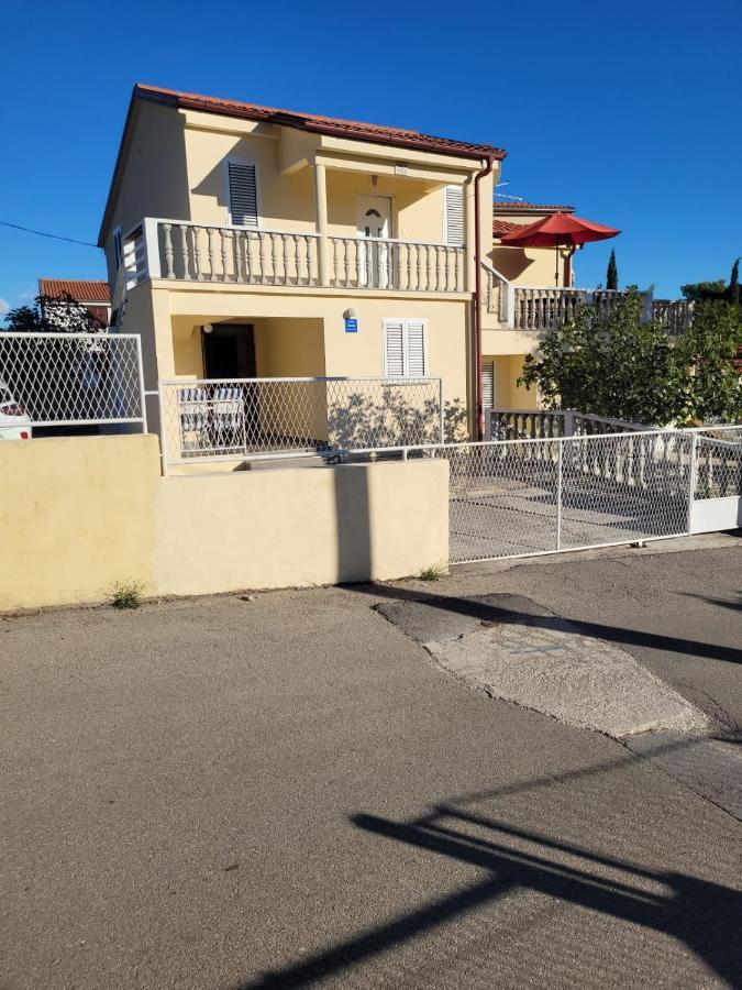 Mala Vila Seline Exterior photo