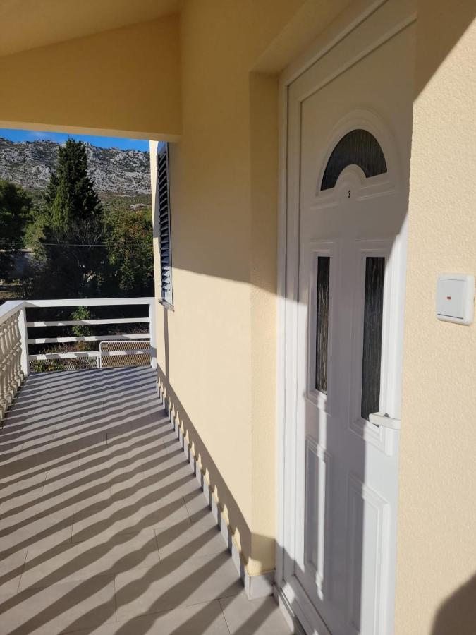 Mala Vila Seline Exterior photo